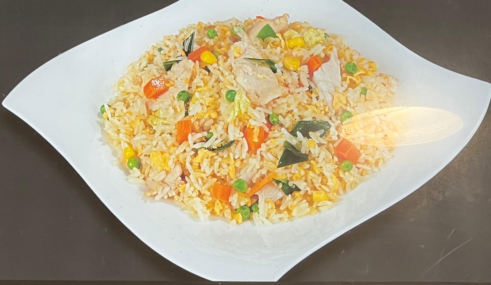 16. Bratreis mit Hühnchen und Gemüse